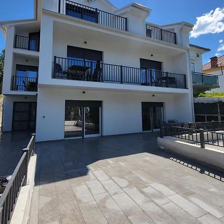 Fantasia Del Mare Apartment And Rooms Dramalj Ngoại thất bức ảnh