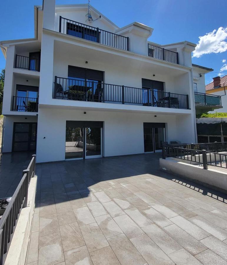 Fantasia Del Mare Apartment And Rooms Dramalj Ngoại thất bức ảnh
