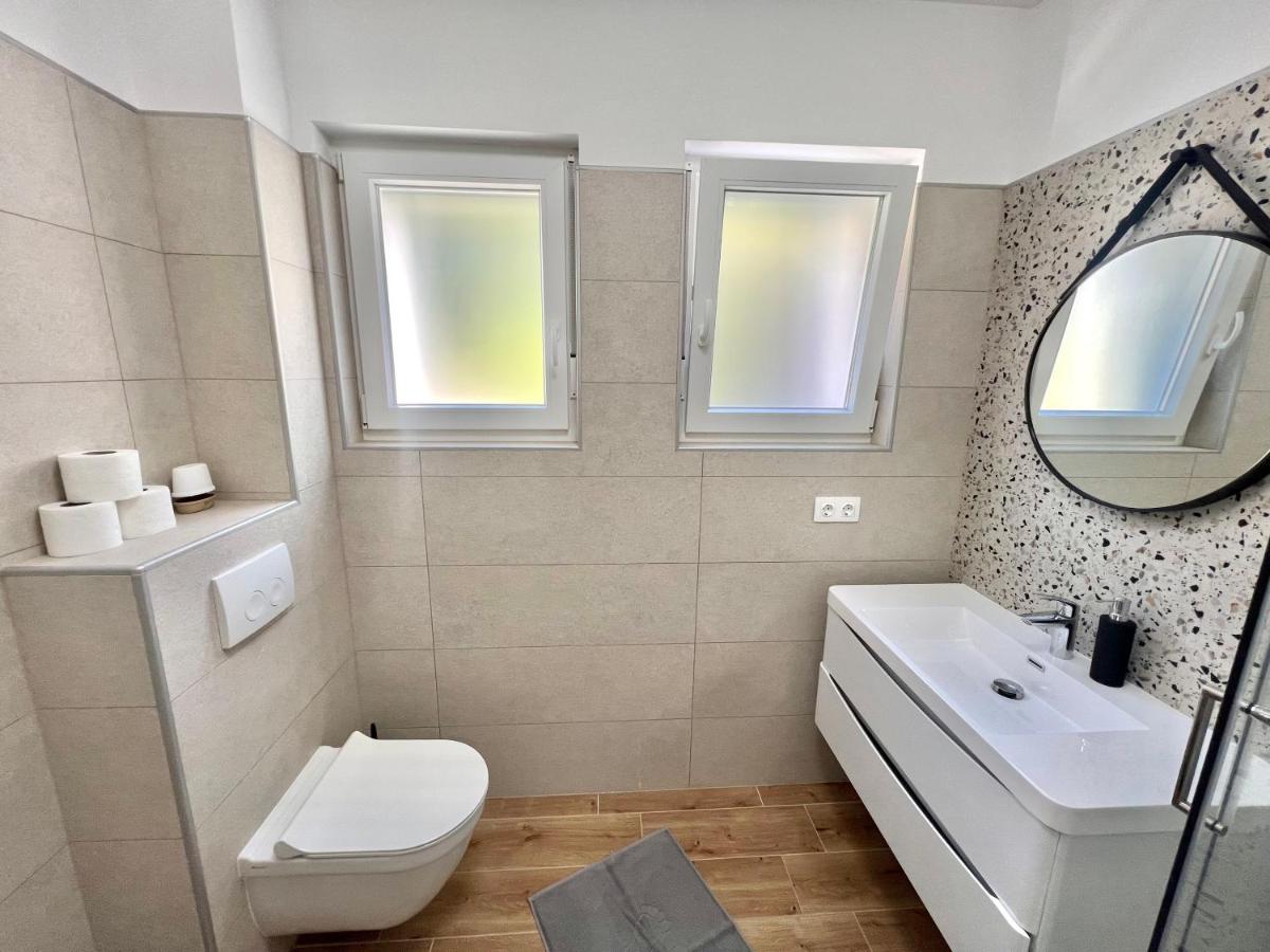Fantasia Del Mare Apartment And Rooms Dramalj Ngoại thất bức ảnh
