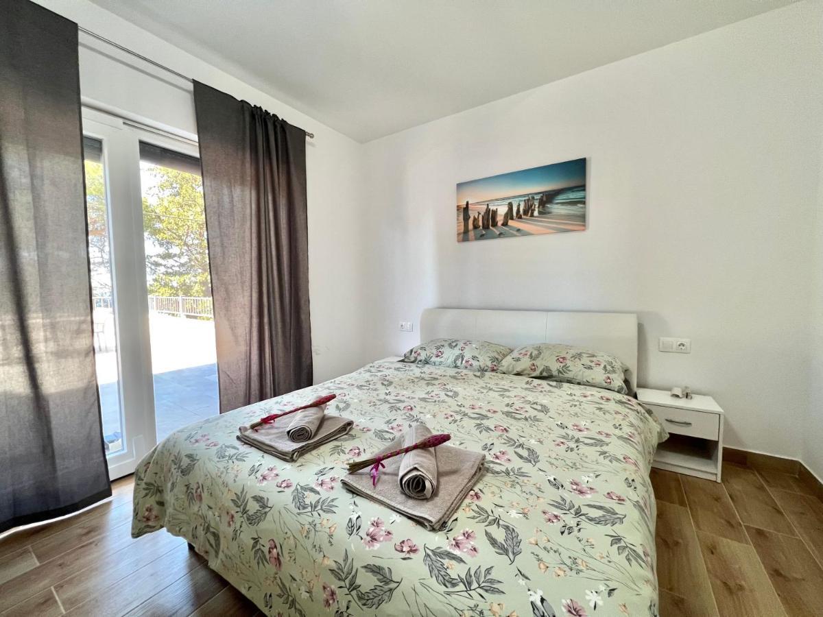 Fantasia Del Mare Apartment And Rooms Dramalj Ngoại thất bức ảnh