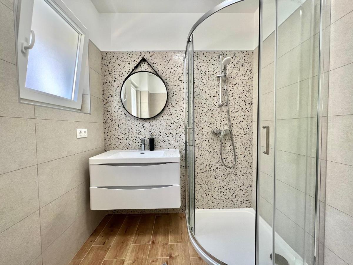 Fantasia Del Mare Apartment And Rooms Dramalj Ngoại thất bức ảnh