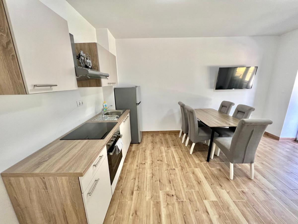 Fantasia Del Mare Apartment And Rooms Dramalj Ngoại thất bức ảnh
