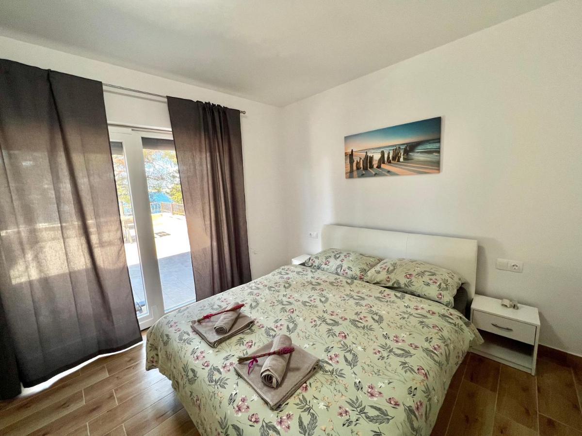 Fantasia Del Mare Apartment And Rooms Dramalj Ngoại thất bức ảnh